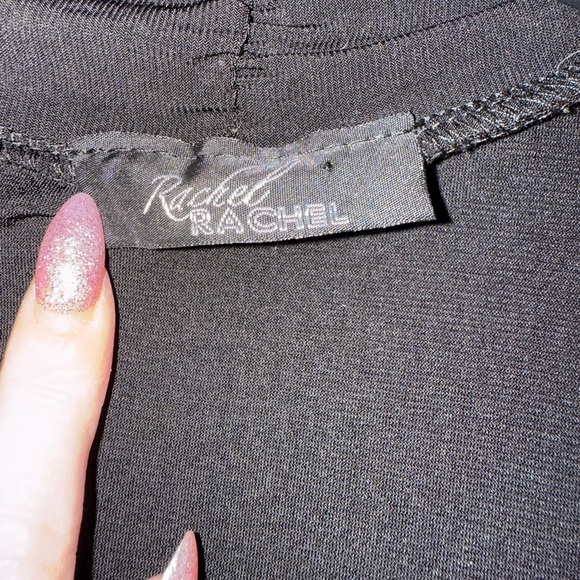 Chic Black Cardigan with Red Top - Picture 3 of 3